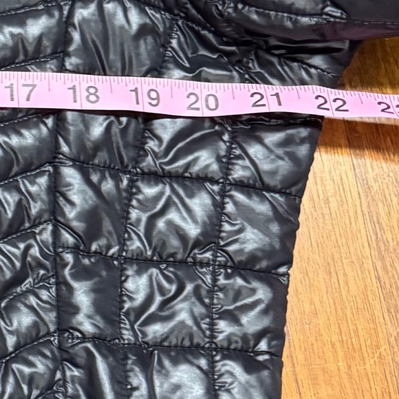 Northface women’s xl long thermoball black - Picture 10 of 10